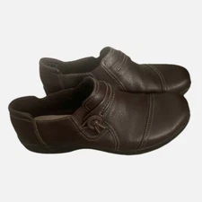 Women’s Ultimate Comfort Collection By Clarks Slip On Clog Size 6.5