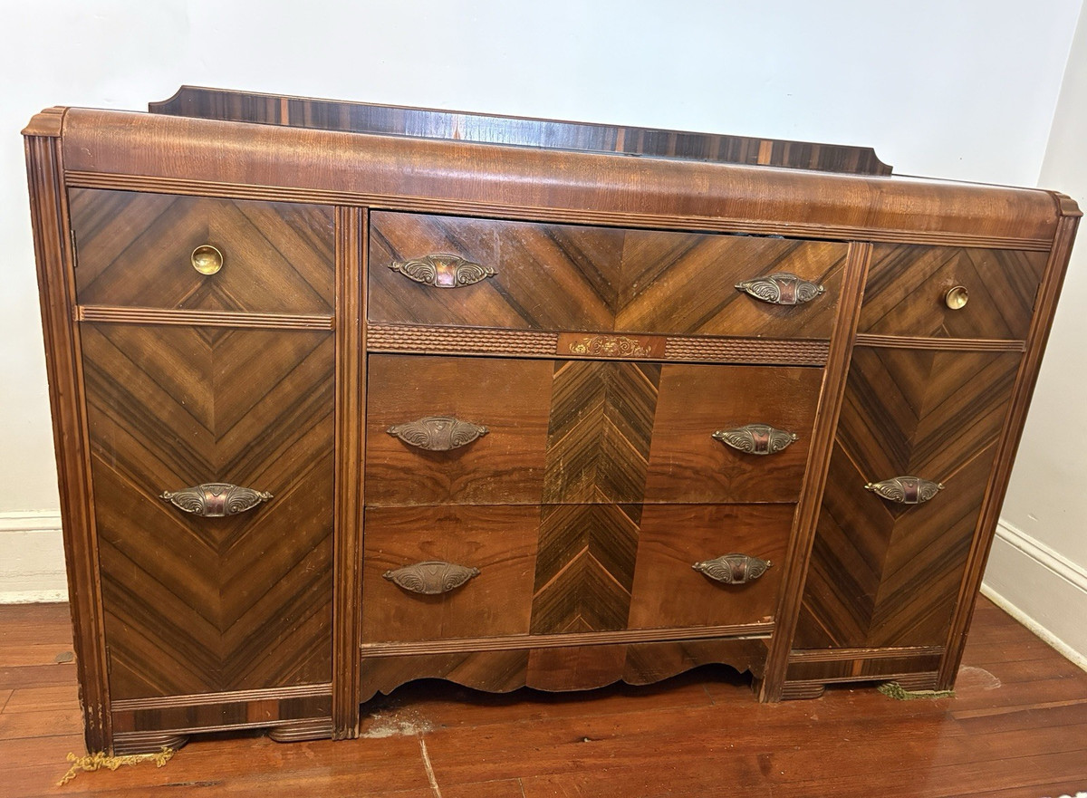 エプロン　フランスヴィンテージ　アンティークチュール　トワヴァーズ　DRAWER Antique Art Deco Waterfall Dresser Mahogany Chevron Pattern 6