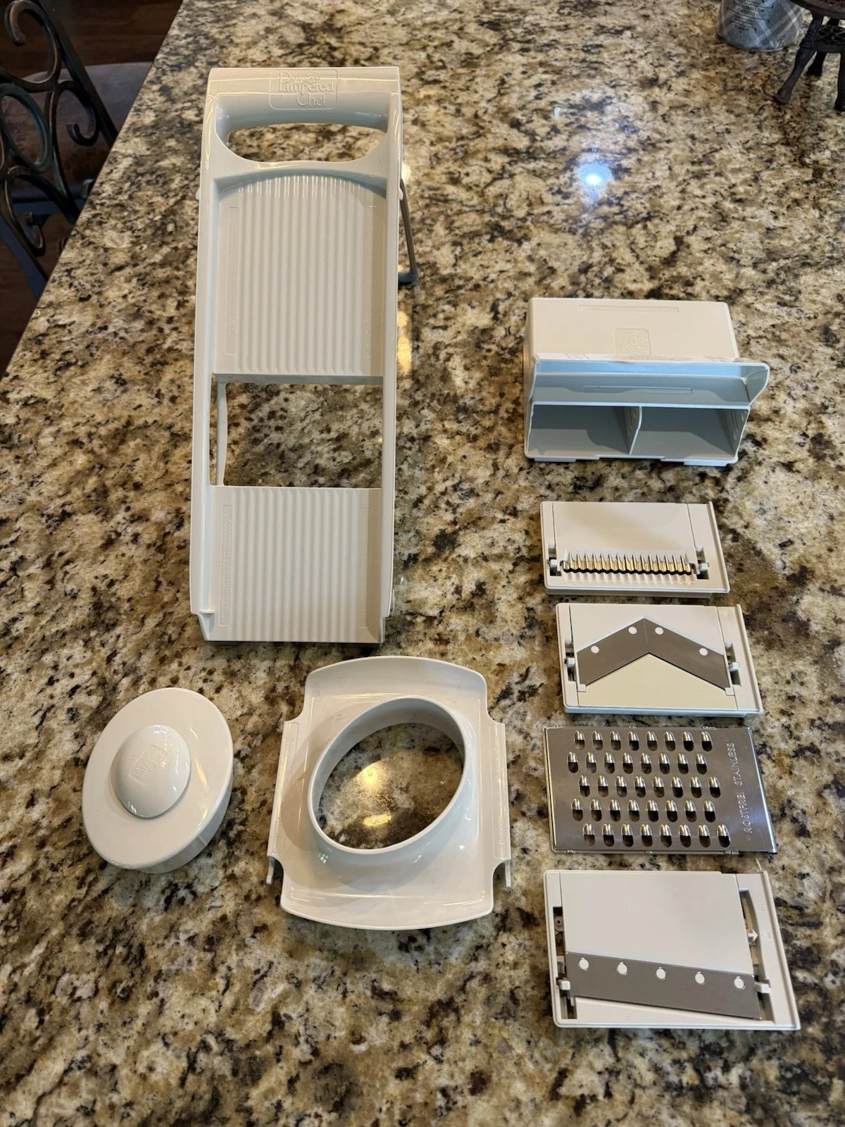 The Pampered Chef Ultimate White Slice And Grate Mandolin #1085