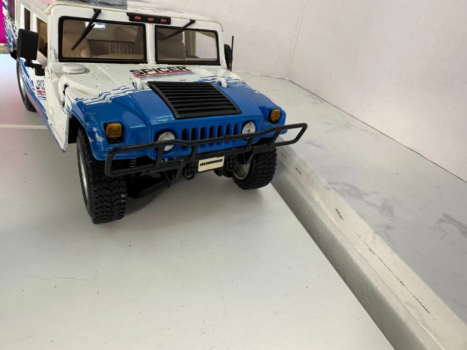 1/18 SCALE LOOSE DIECAST MAISTO SPICER HUMMER - Image 2 of 4