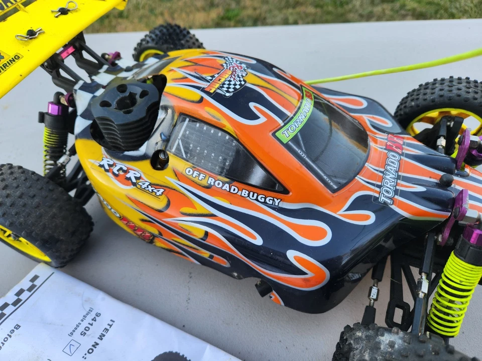 Vintage Redcat Racing R/C Nitro 1/10 Scale Gas Powered 4WD Off-Road Buggy!! - Image 3 of 4