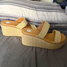 Yellow Box Inisa Women s Fabric/Basketweave Platform Wedge Sandals Size 9.5