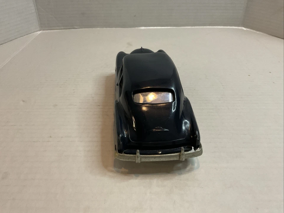 1952 Chevy 2DR Dealer Promo Model Car Coin Bank (127) - Image 3 of 4