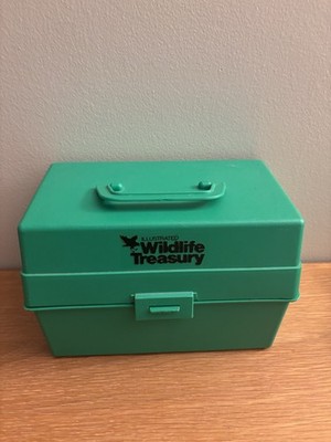 Illustrated Wildlife Treasury Animal Card Collection Green Box Educational Set