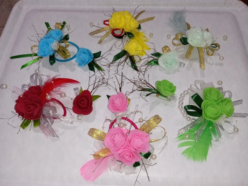 Juego de 2 ramilletes y boutonniere de muñeca artificiales hechos a mano para graduación, fiesta de llegada a casa Foto 3 de 4