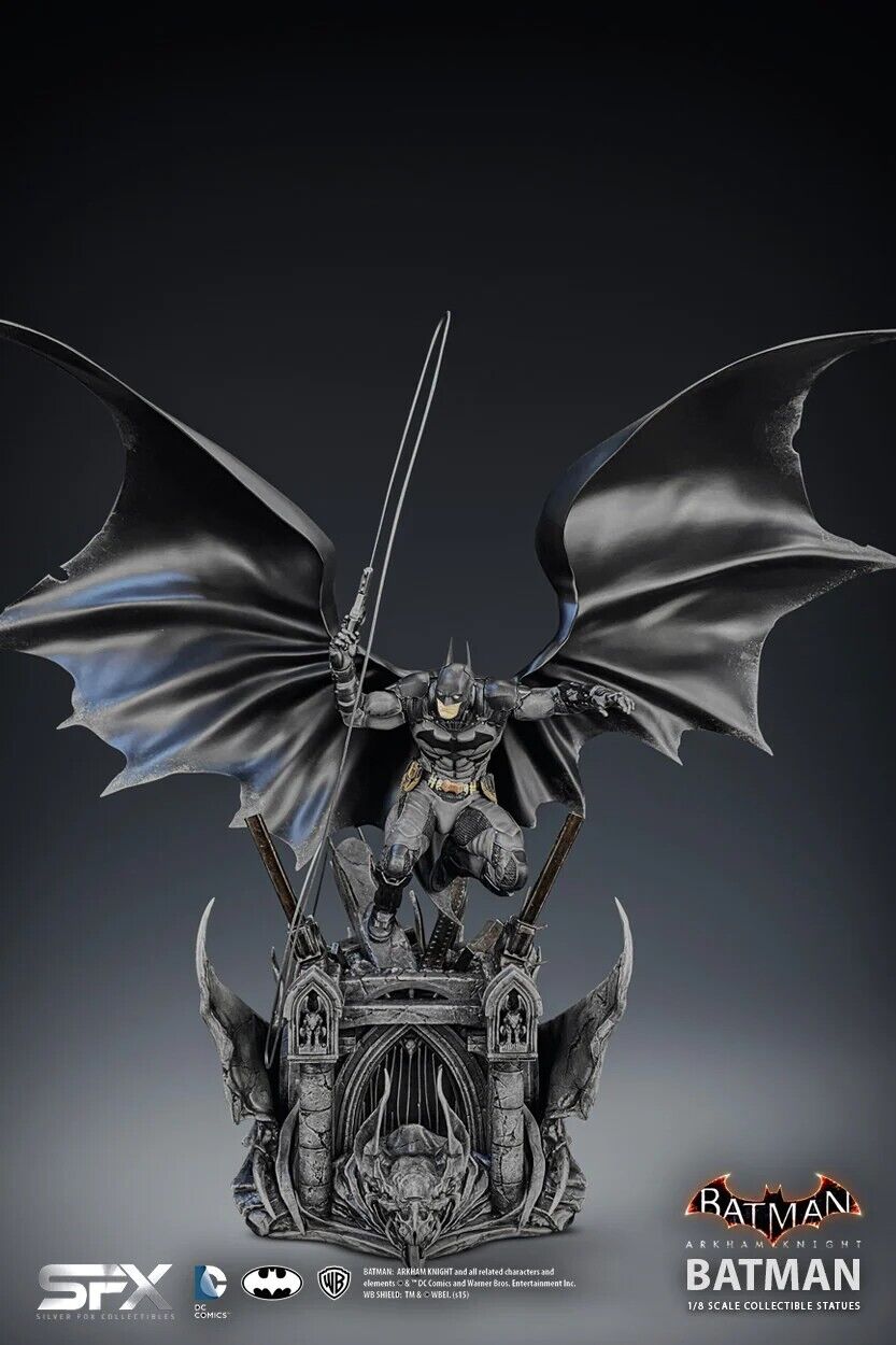 Batman: Arkham Origins Batman 1/8 Scale Limited Edition Statue