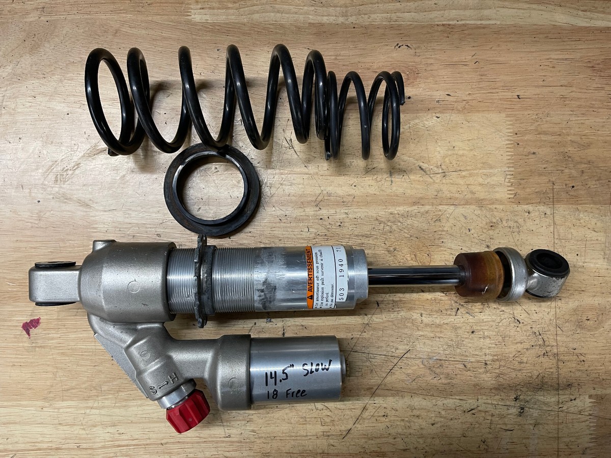 s-l1200.jpg s-l1200.jpg