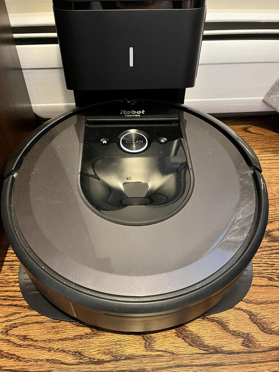 iRobot Roomba i7 Plus (7550), MSRP $899; INCLUDES extra sweeper