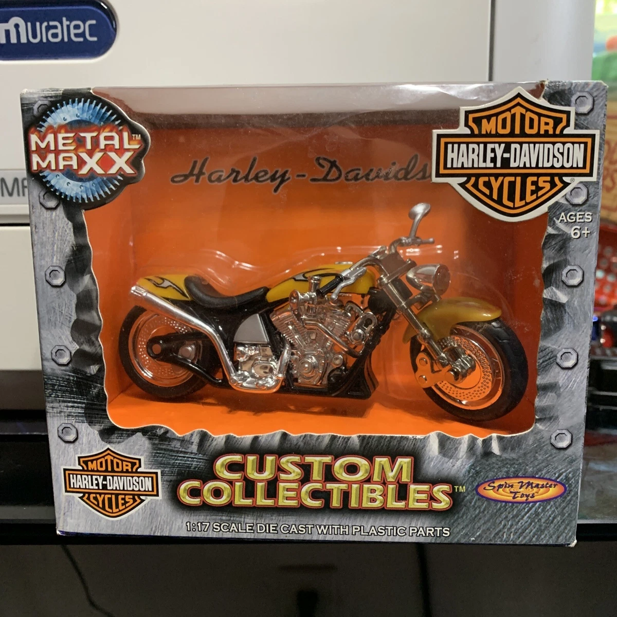 Harley Davidson Custom Collectibles 1 17 Scale Motorcycle 2001