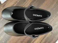 New Unused Capezio Tap Shoes, Black Leather in Women's 7 1/2