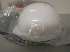  3M Hard Hat Helmet Work Safety Gear Jobsite Non Vented Pinlock Adjustment White