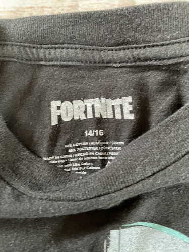 Lot Of 2 Boys Size 14/16 Fortnite T-Shirts - Picture 2 of 2