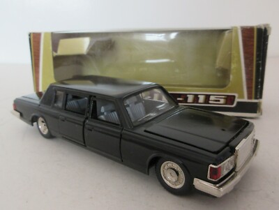 1970er Jahre sowjetisch russischer Druckguss Modell Zil 115 viertüriger Limousine Saloon Car