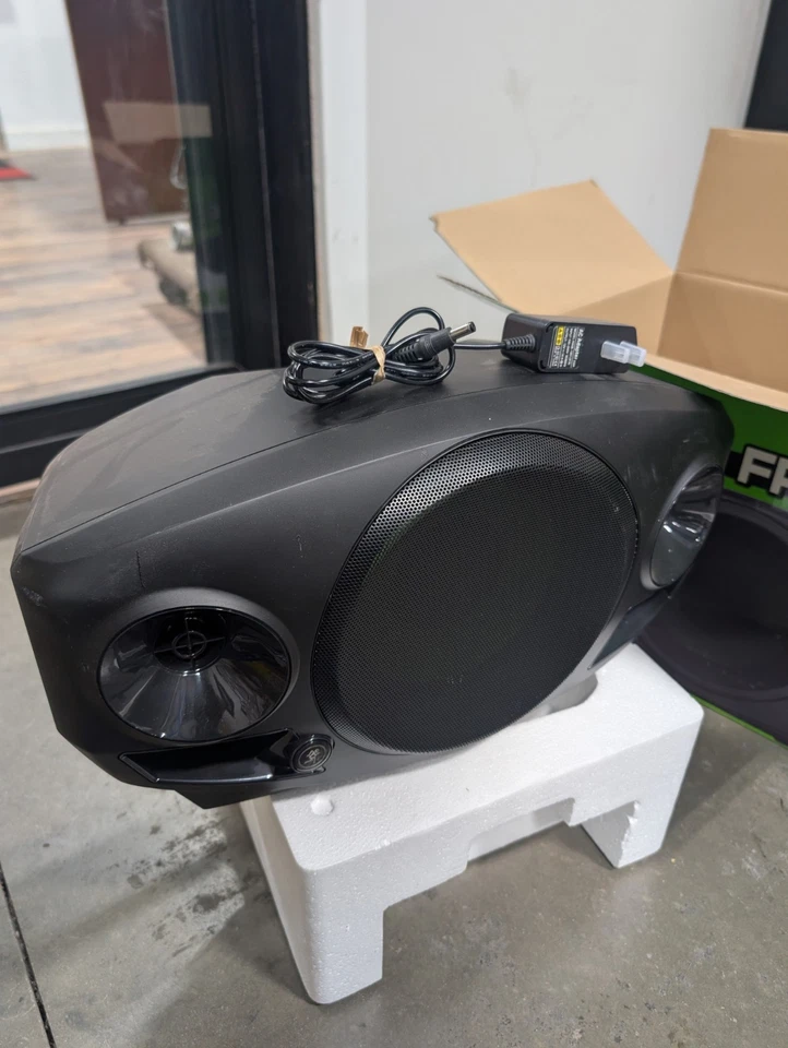 Altavoz PA Mackie FreePlay Personal XL Bluetooth Foto 4 de 4