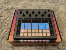 Novation Circuit Rhythm Standalone Sampler Gr...