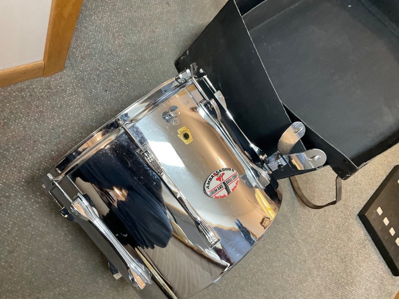 Ludwig drum vintage marching tom 15” across 13” deep  Chrome Case late 60s? Nice