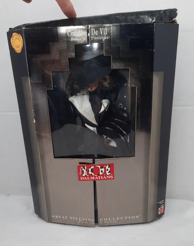 Mattel Disney: 101 Dalmatians - Cruella de Vil Doll Complete in Box (READ!!)