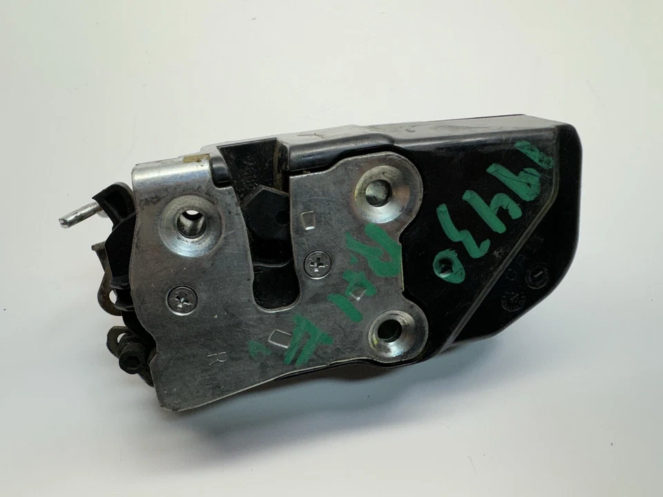 05-10 Chrysler 300 Actuador de cierre de puerta de pasajero delantero derecho 1120032 OEM Foto 4 de 4