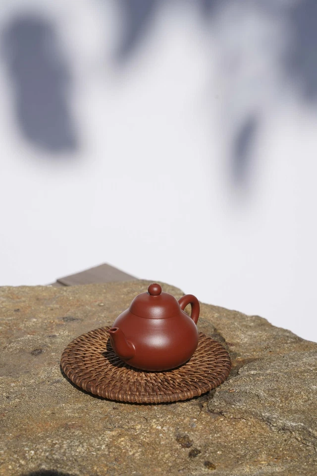 110ml small pot marked real yixing zisha dahongpao clay handmade tea pot 7 holes - Image 4 of 4