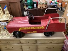 COLLECTORS VINTAGE 60s AMF FIRE FIGHTER  508 PEDAL CARS
