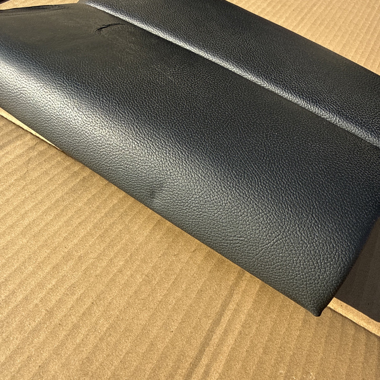 Maserati Ghibli 2014-2022 Front Lower Center console lid Black