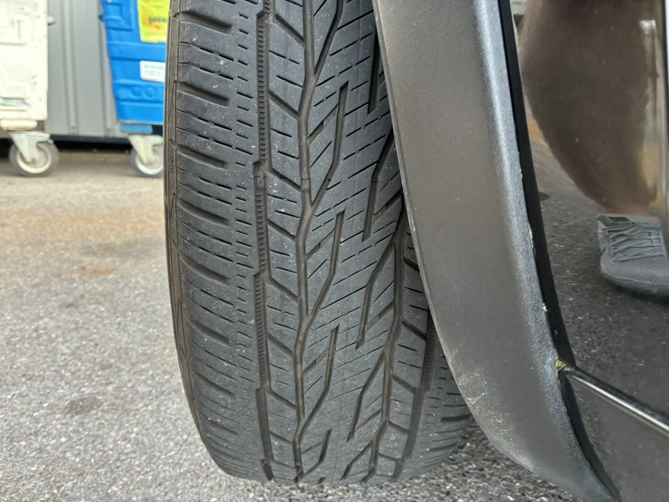 Car Tyres Continental Tyres 235/55/17 Cross Contact LX2 - Image 3 of 4