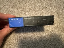 Linksys SE3005 5-port Gigabit Ethernet Switch w/Adapter