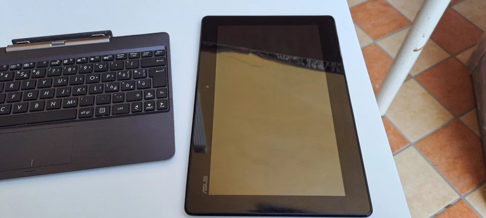 Asus Transformer Book, T100T 10,1 un dispositivo 2-in-1 - Imagen 3 de 4