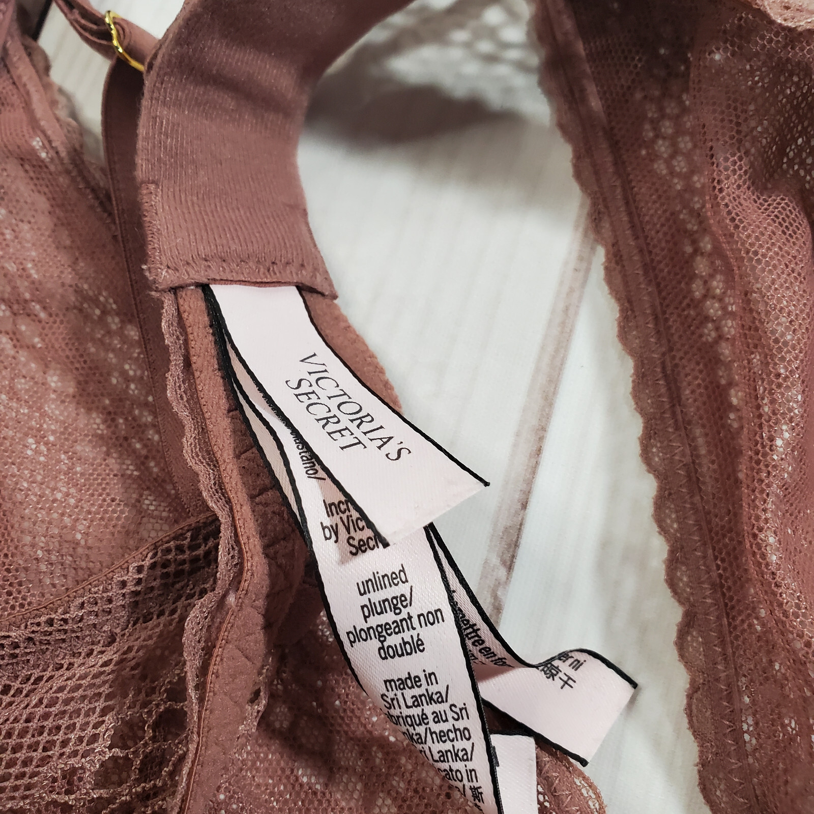 Victoria's Secret Incredible Bra 32C Dark Pink Lace Underwire Unlined