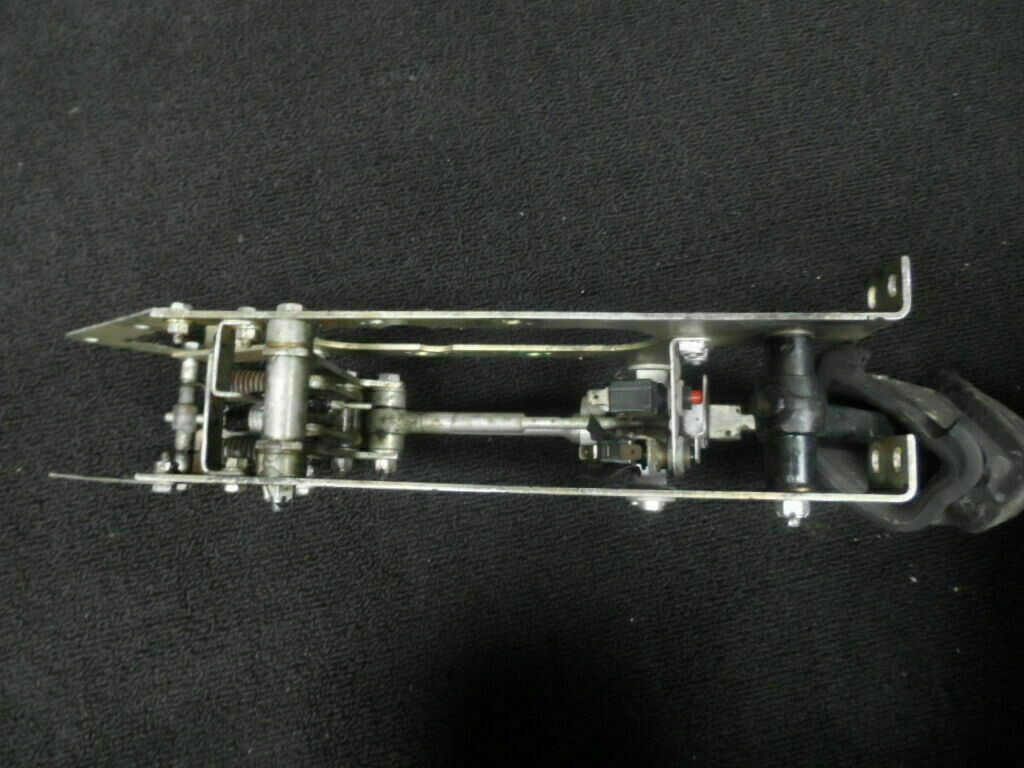 81-89 Rolls Royce Silver Spirit HYDRAULIC suspension Distribution Valve Casing
