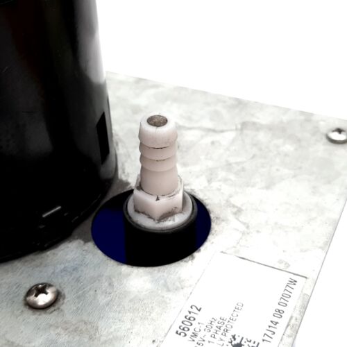 Little Giant VMC-1 Machine Coolant Tank, 1 Gallon, Voltage: 115V, 108 GPH Max - Picture 4 of 7