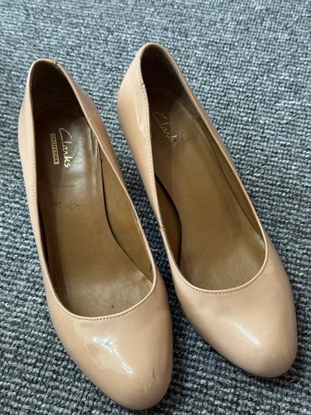 Women Clarks Heels Beige Leather 38 #7B7B
