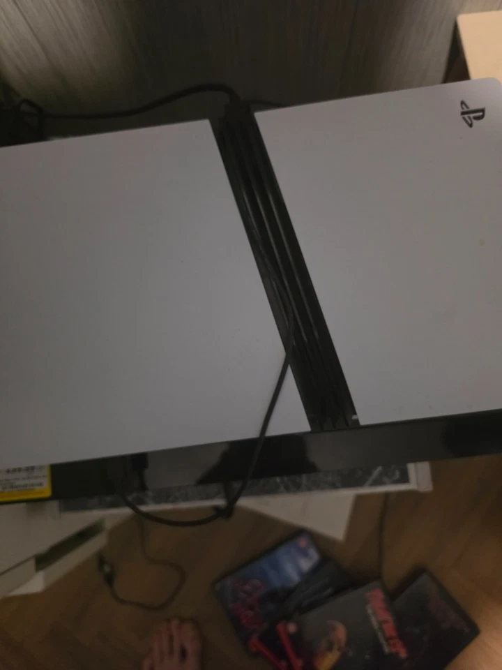 Sony PlayStation 5 Pro, photo 2 of 2