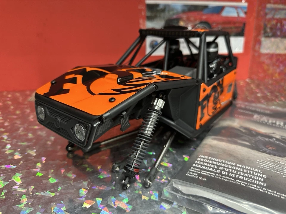 Axial Capra Fox Orange Cage Chassis w/ Body/Interior/ Shocks Links  1/10 Crawler - Image 4 of 4