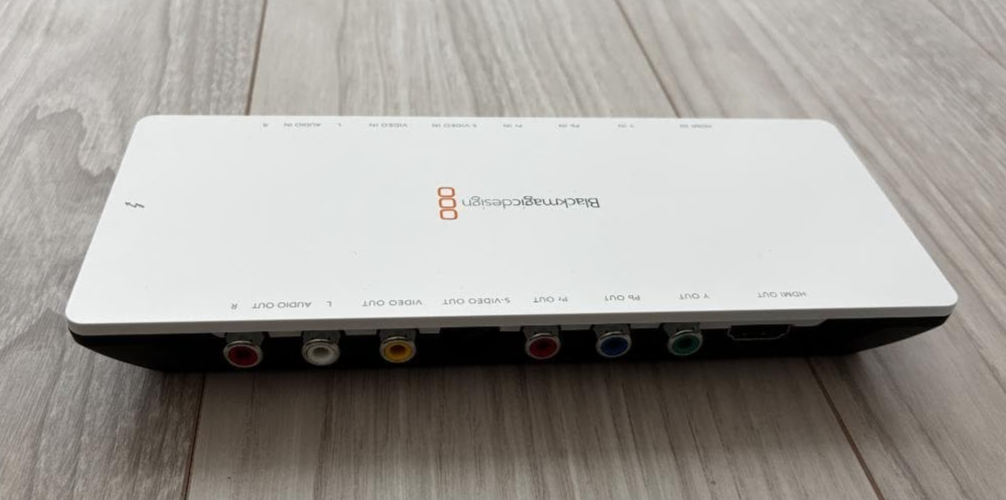 Blackmagic Design Capture Card Intensity Shuttle for THUNDERBOLT