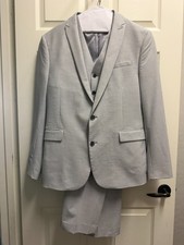Light grey 3 Piece Suit, Jacket 44 Regular, Pants 32x32, and Vest