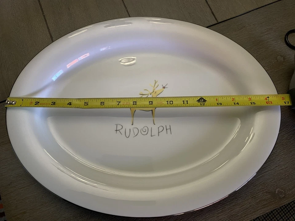 Plato de Navidad ovalado Pottery Barn Rudolph Reindeer 17” - Como nuevo Foto 2 de 4