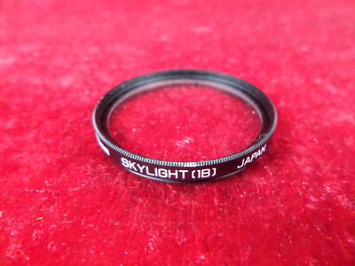 Skylightfilter (B) von HOYA 43mm Einschraubgewinde . Guter gebrauchter Zustand.