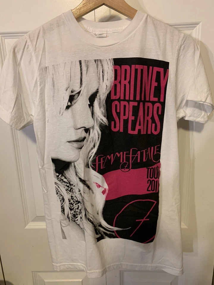 Camiseta Britney Spears Masculina Tamanho P Feminina Fatale Tour 2011 Tour Música Rap - Imagem 3 de 4