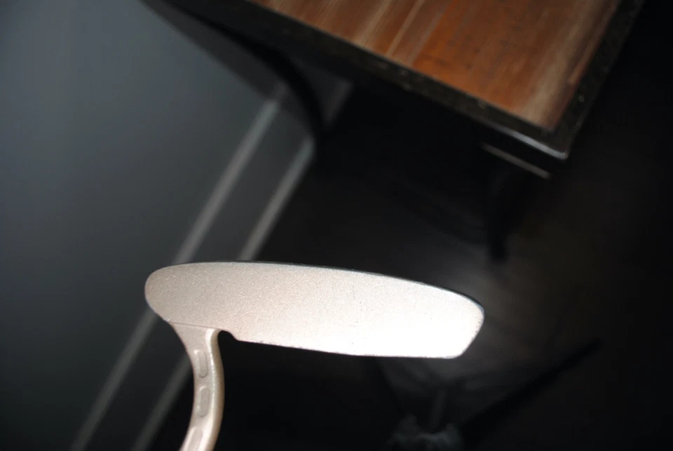 Square Two Accord 37 Women’s 34 ”  Putter With Graphite Shaft - Image 4 of 4