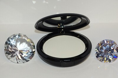 MAC Julia Petit Prep+Prime Transparent Finishing Powder/Pressed/no back label/no