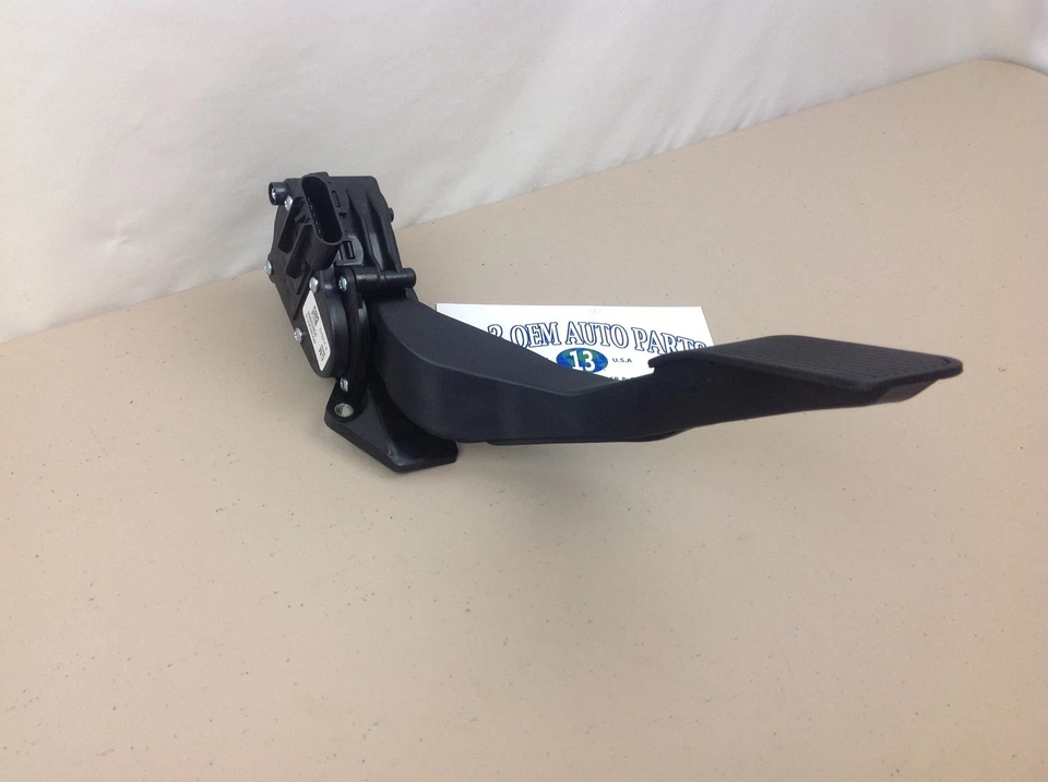 Pedal de gasolina Chevrolet Silverado Tahoe GMC Sierra Yukon con sensor de posición OEM Foto 2 de 4