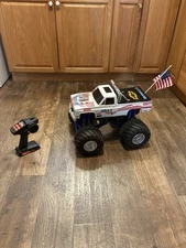 Vintage Tamiya Clodbuster Radio Control Monster Truck 4x4x4 Kyosho USA-1 Works!!