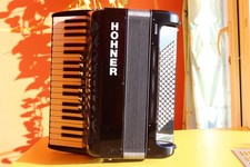 Fisarmonica pianoforte Hohner Bravo III 96 Silent Key