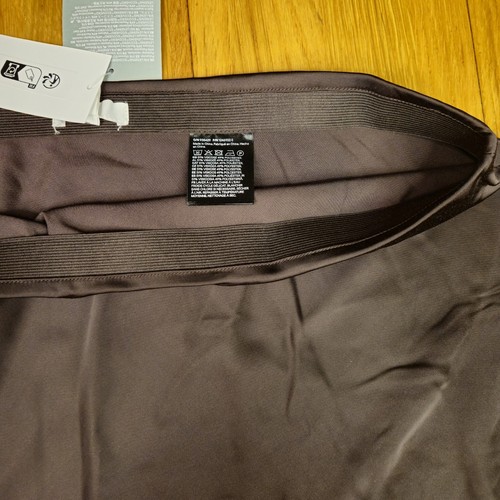 H&M Black Midi Satin Skirt EU Size L - Picture 5 of 7