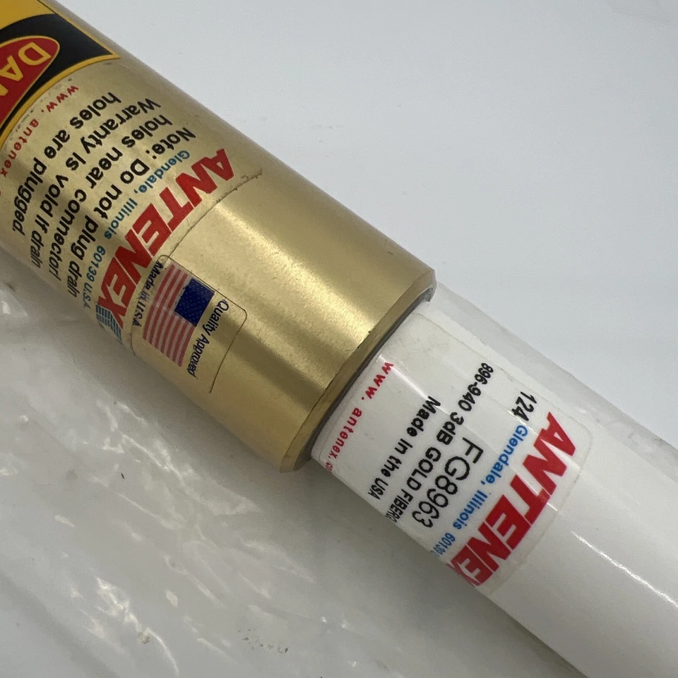 FG8963 896-940 MHz 3dB Fiberglass Omni Base Station Antenna - Image 3 of 4