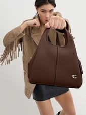 Coach — Lana Shoulder Bag 23 Maple