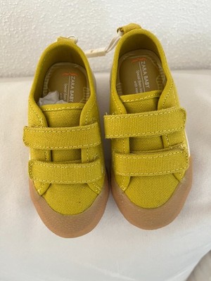 Kinder Sneaker Gr. 22, Zara, senfgelb, mit Klettverschluß