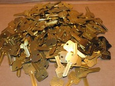 Lot Of 189 Ds Locksmithing Blanks Blank Uncut Keys Lot Of 189 Ds Locksmithing Blanks Blank Uncut Keys