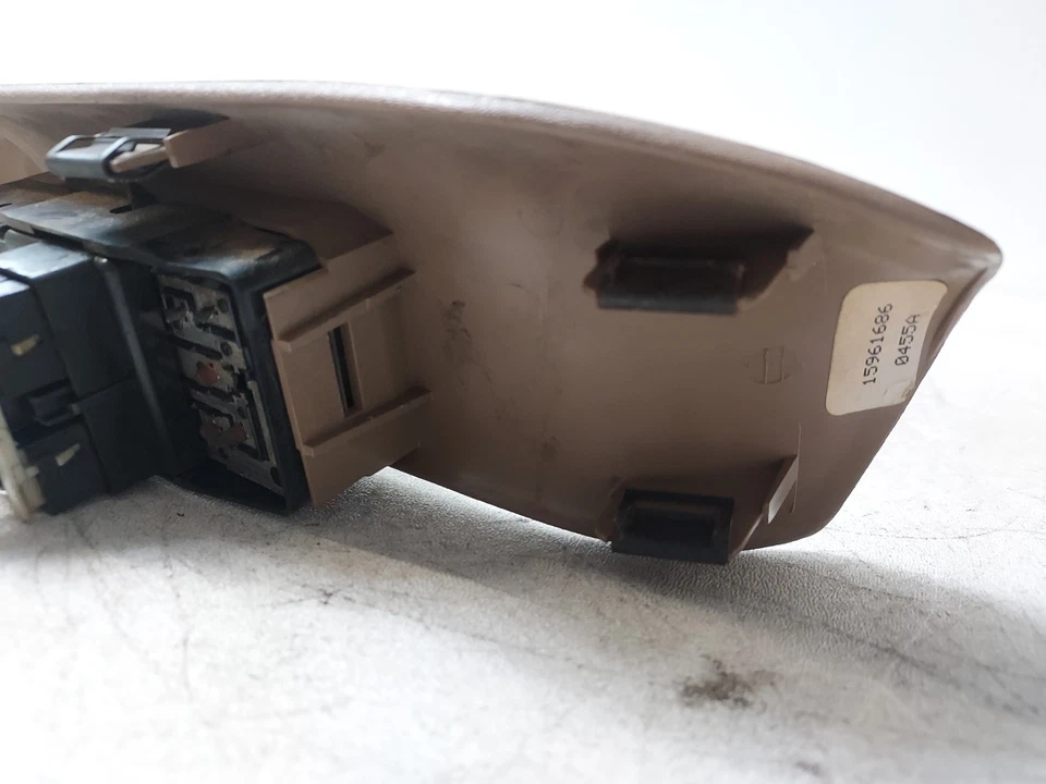 95-99 Chevy Silverado GMC Sierra Right Passenger Window Switch Lock Tan OEM - Image 4 of 4